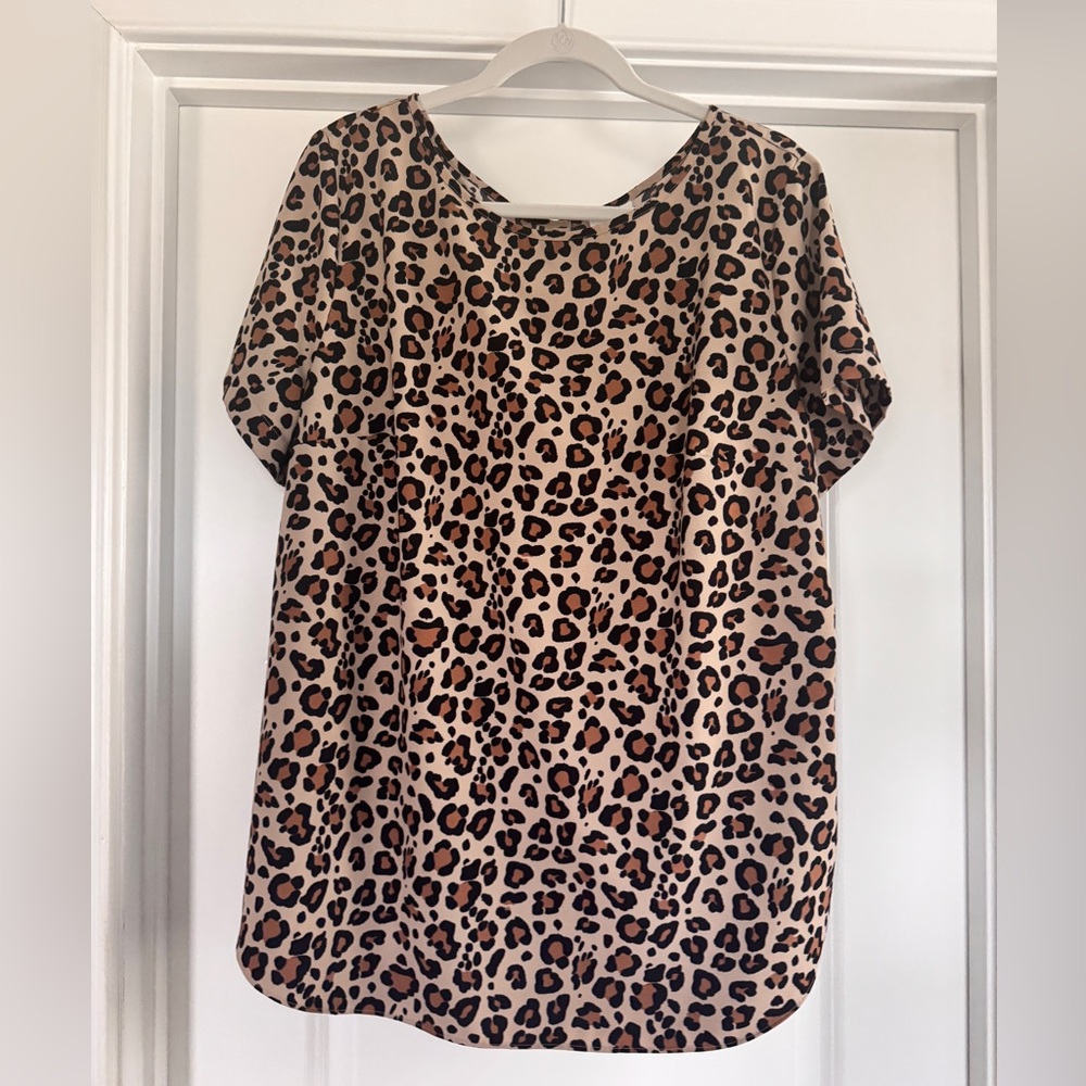 Ava & Viv Leopard Print Plus Size Top